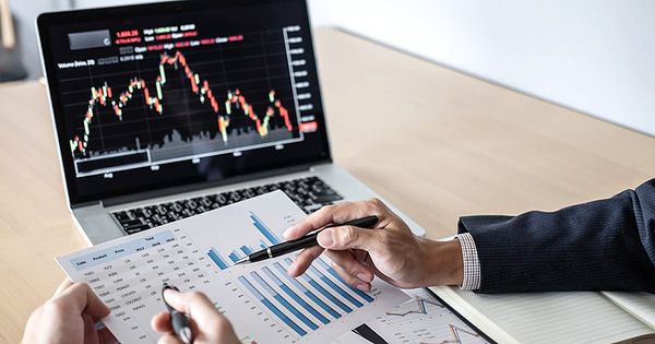 Có Nên Đầu Tư Chứng Khoán? Hướng Dẫn Cho Người Mới Bắt Đầu