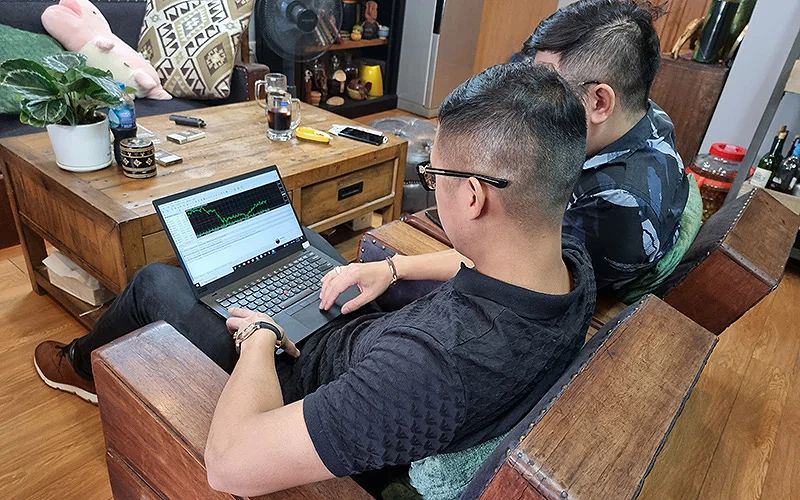 co-nen-dau-tu-vao-forex-khong-can-nhac-rui-ro-va-co-hoi-truoc-khi-quyet-dinh-234-3541