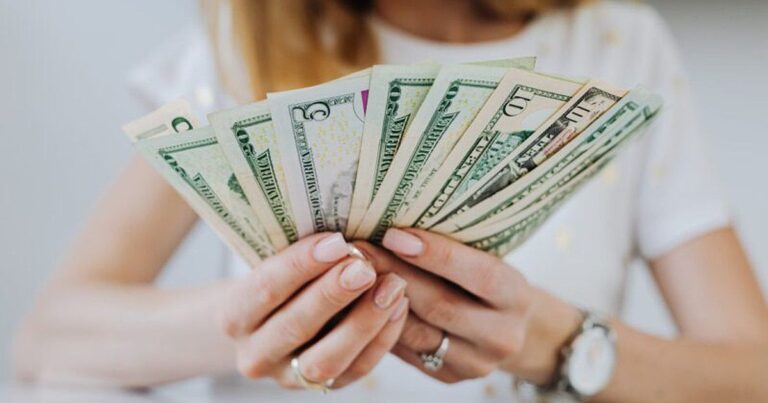 Làm Giàu Từ Đầu Tư Chứng Khoán: Hướng Dẫn Cho Doanh Nhân Khởi Nghiệp